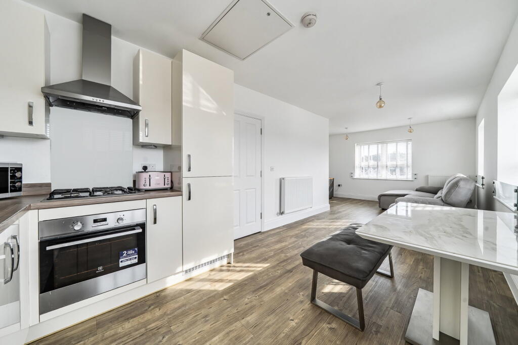 Apartment in Southampton - View 2