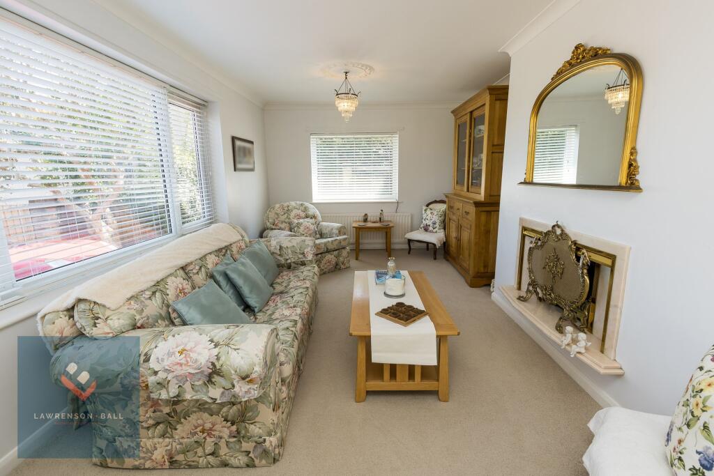 House in Warrington, Helsby - More