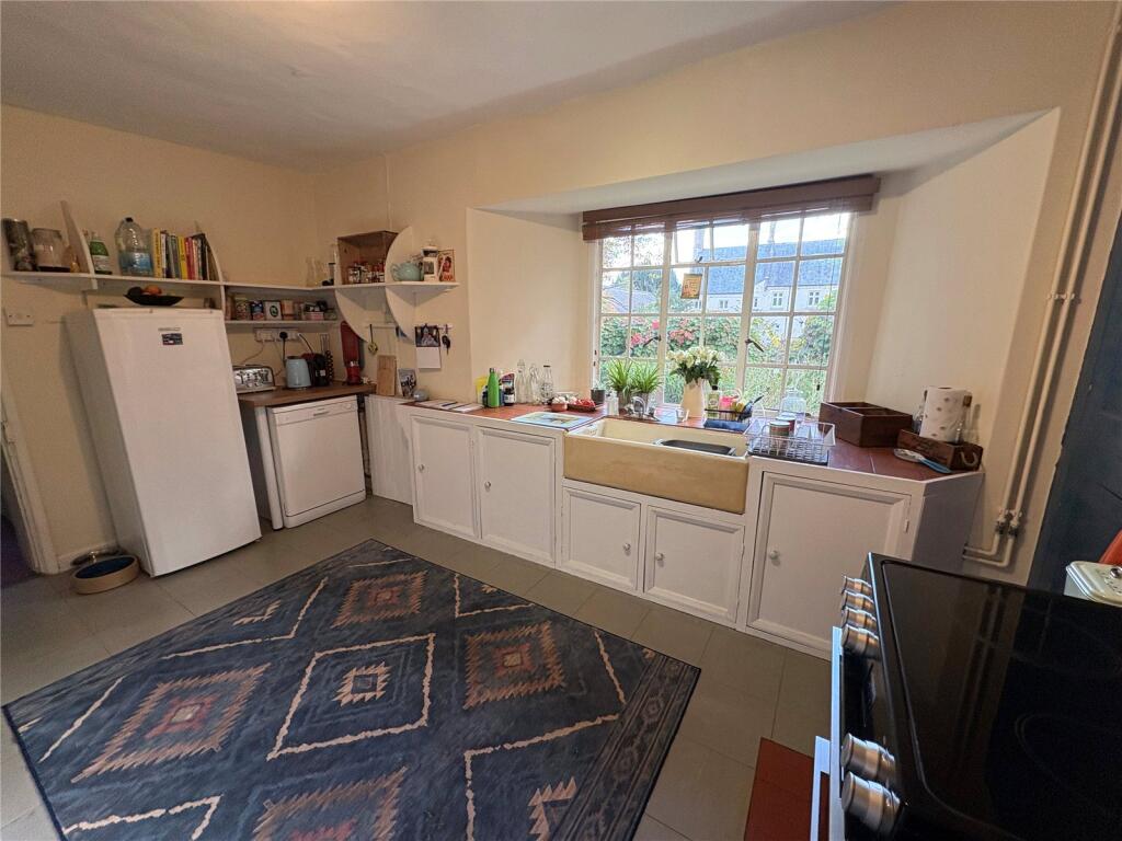 House in Guildford - View 4