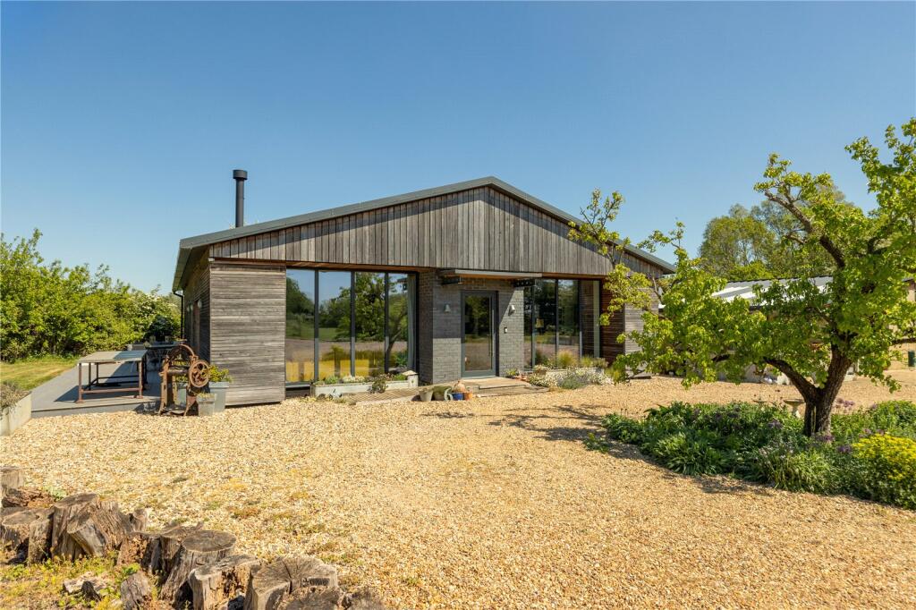 Main image of property: Twentypence Road, Cottenham, Cambridge, Cambridgeshire, CB24