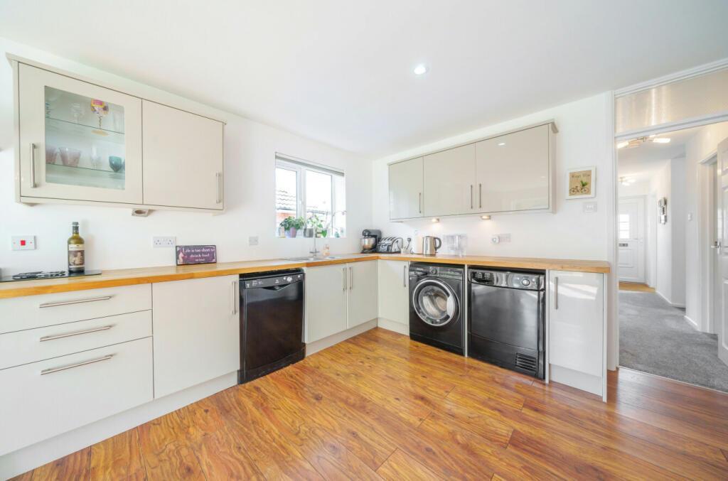 House in Hart, Church Crookham - View 3