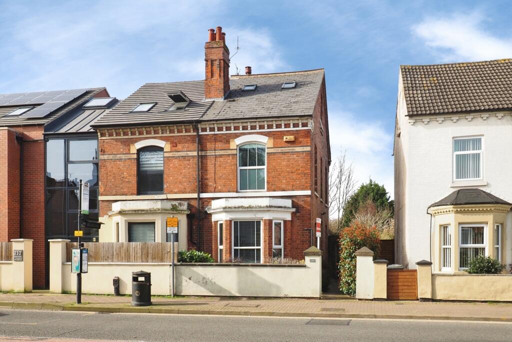 Main image of property: Queens Road, Beeston, Nottingham, Nottinghamshire, NG9