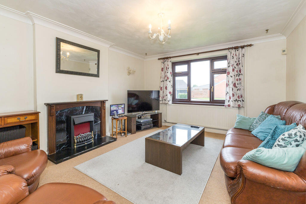 Langholm Close, Wigan photo 3