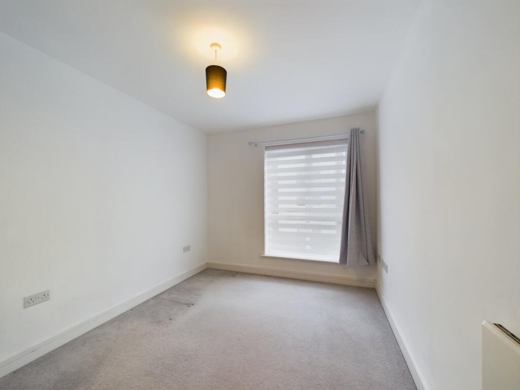 Apartment in Reading - More