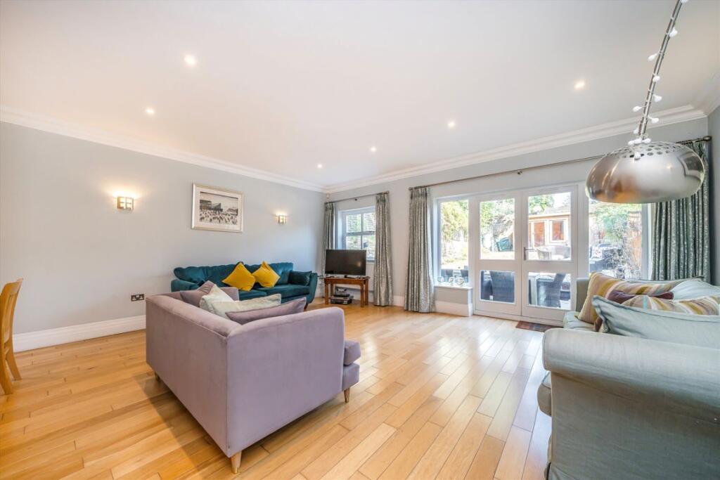 House in London - View 2