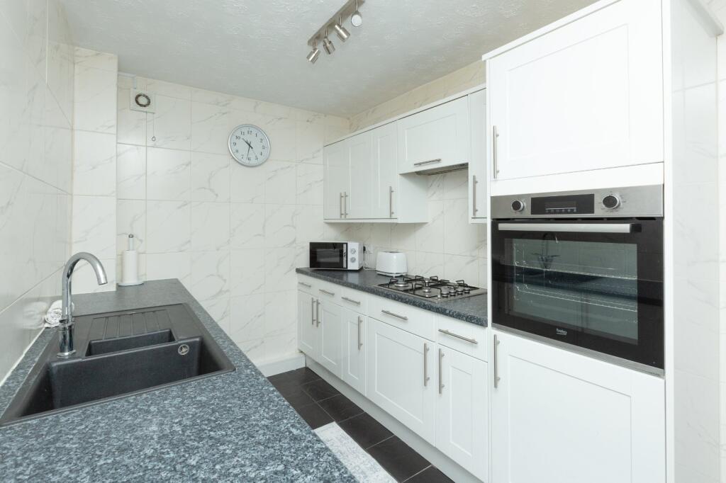 Apartment in Canterbury - View 3