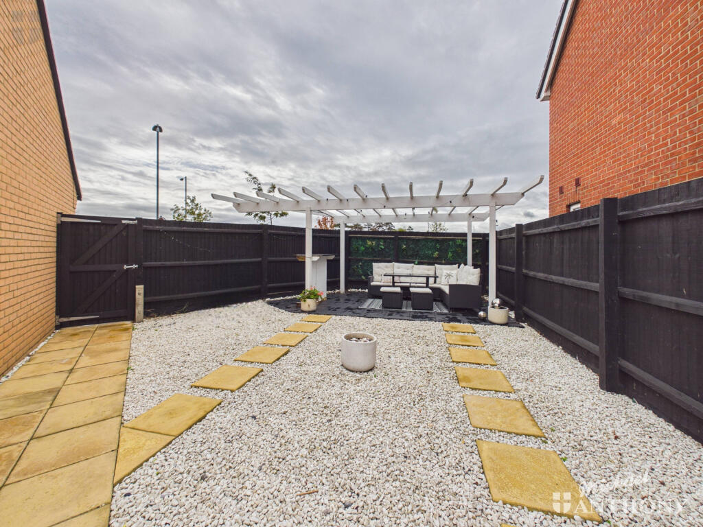 House in Fairford Leys, Berryfields - View 4