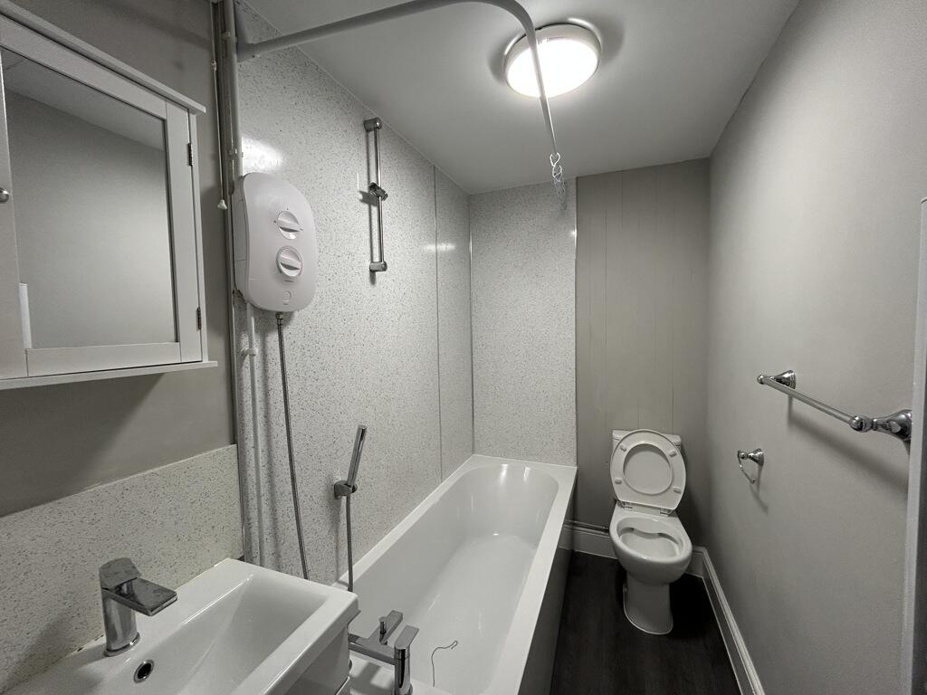 Flat Bathroom