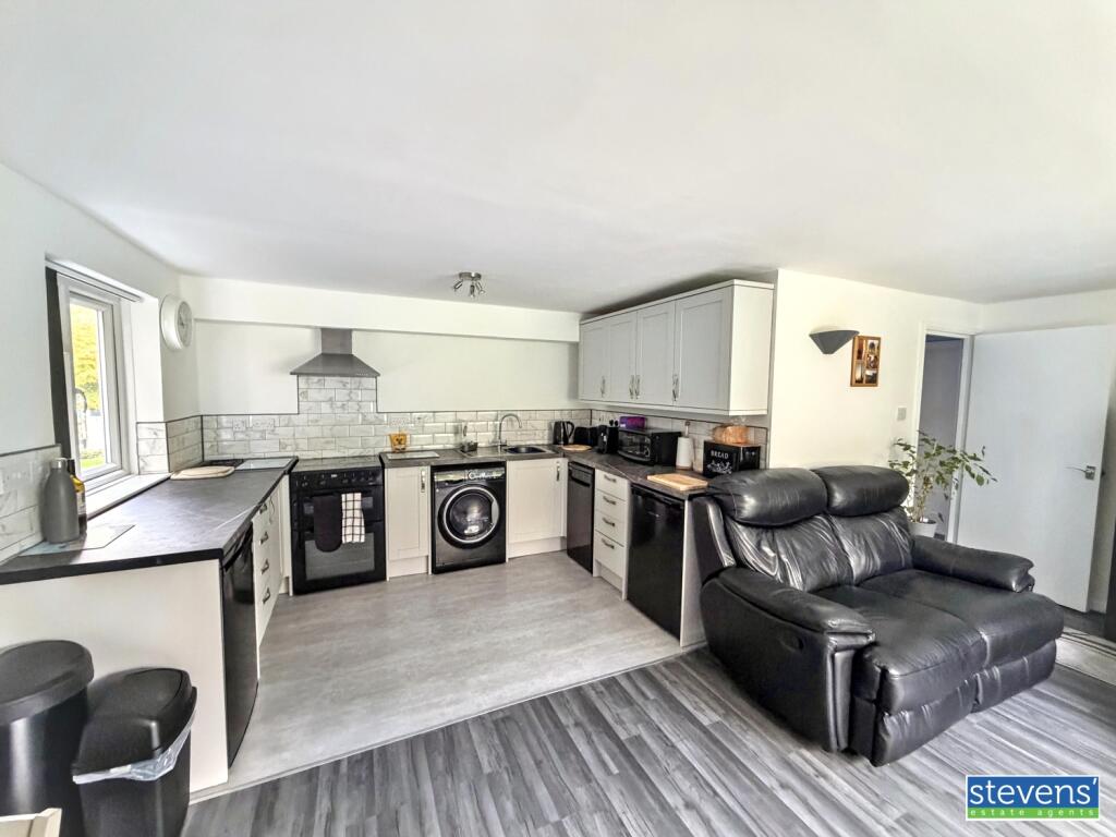 Apartment in Exeter - View 5