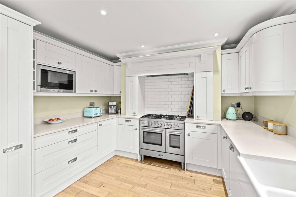 Nursery Lane, Ascot, Berkshire, SL5 photo 4