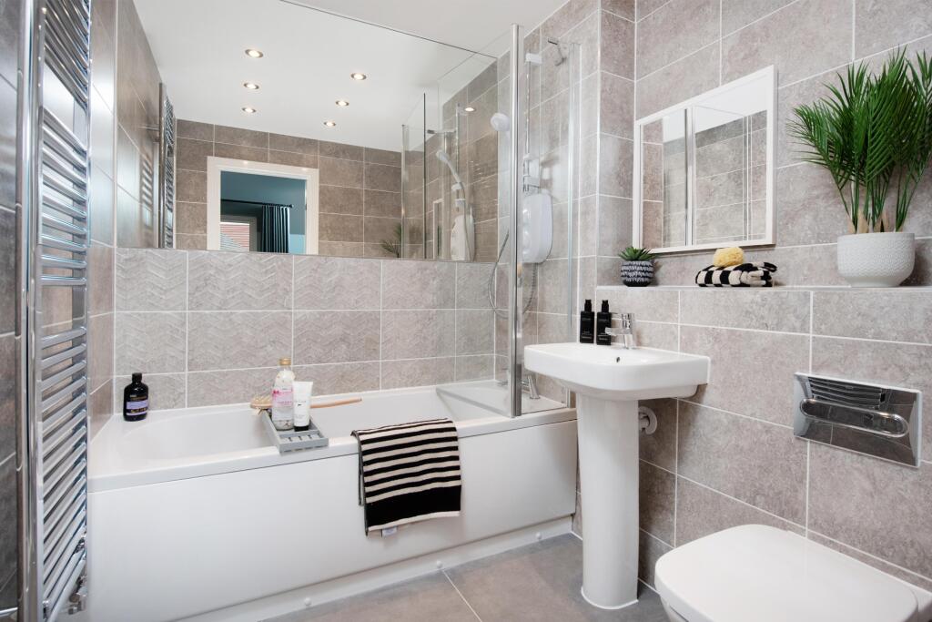 House in Desborough, North Northamptonshire - More