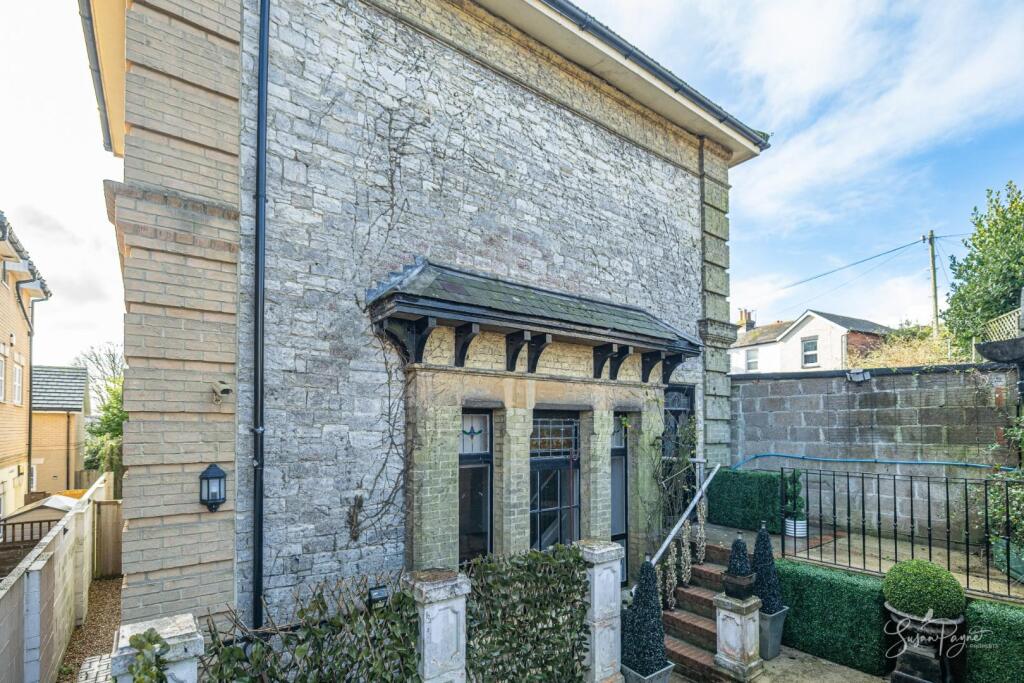 2-bed other on 65, Park Road, Ryde, £350,000
