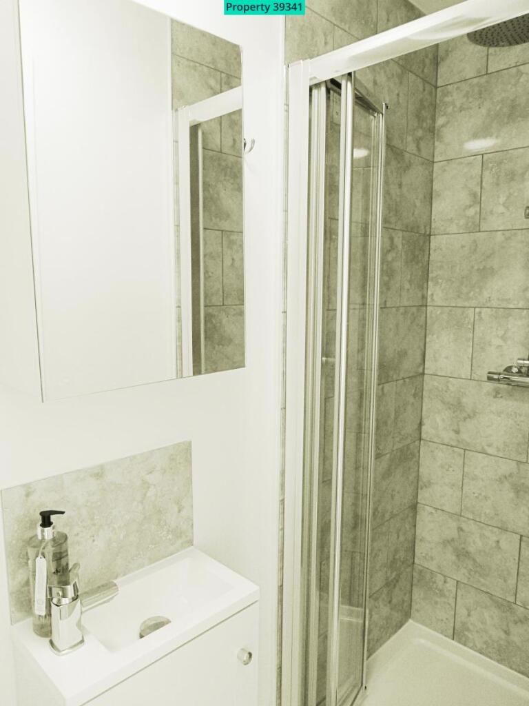 3 bedroom maisonette for rent