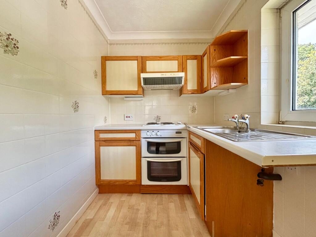 Apartment in Tonbridge - View 4