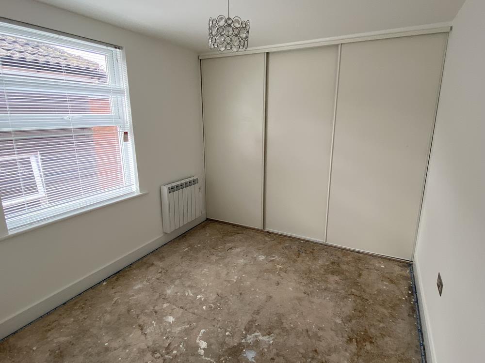 Apartment in Slough - More