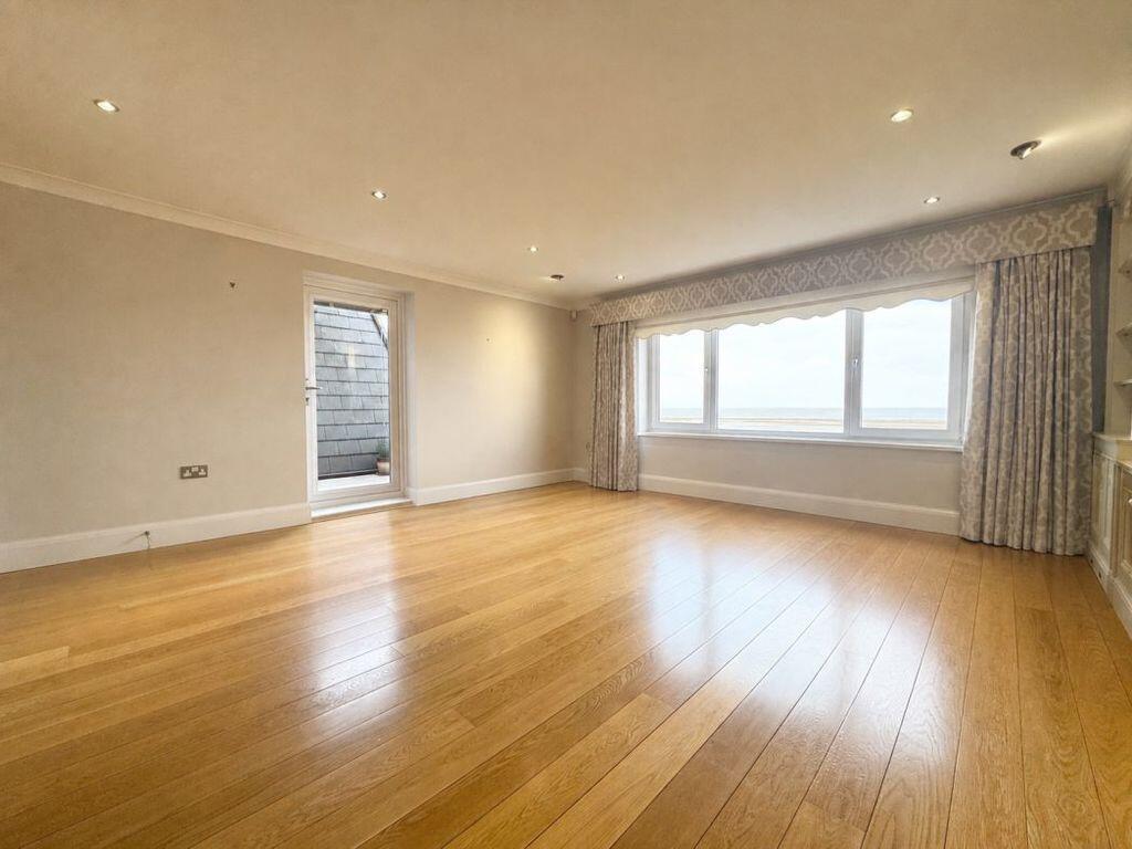 Apartment in Doncaster - View 3