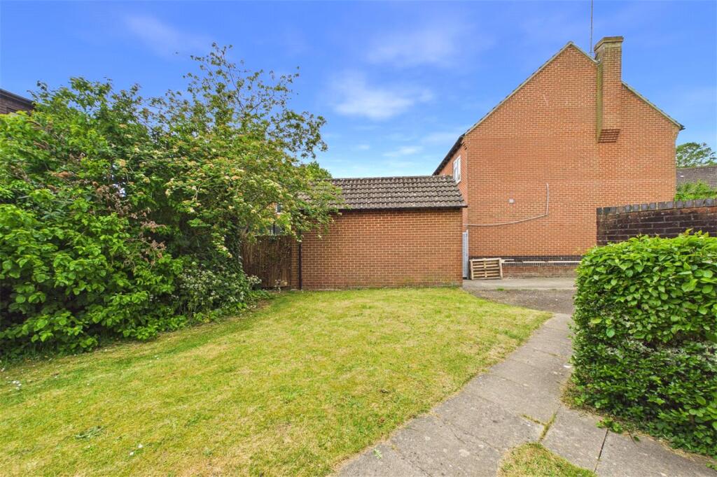House in Basingstoke and Deane, Old Basing and Lychpit - View 4
