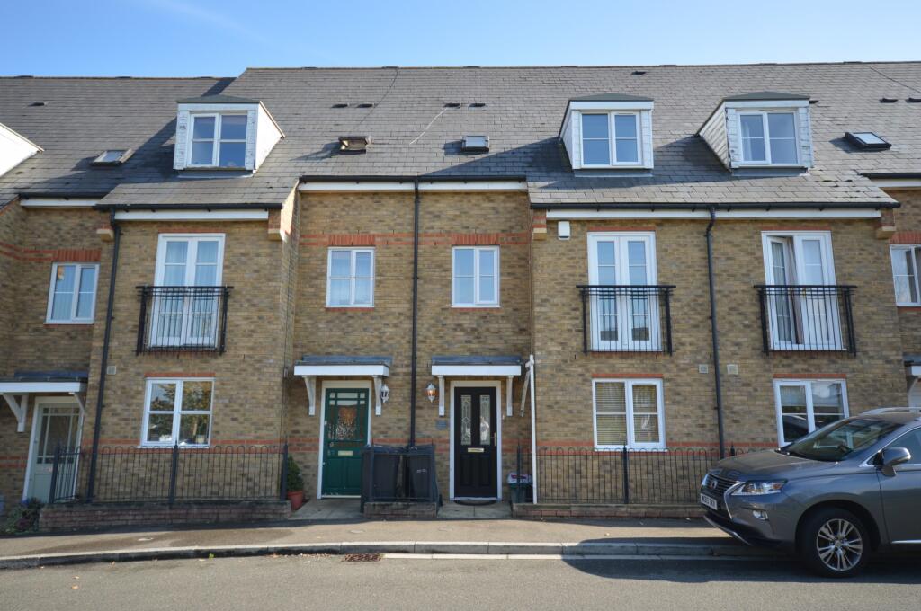 4-bed terraced on Nottage Crescent, Braintree, Essex, CM7, £400,000