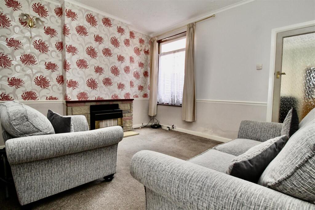 House in Birmingham, West Midlands - View 3