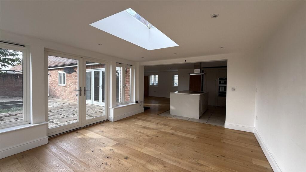 House in Brighton - View 4