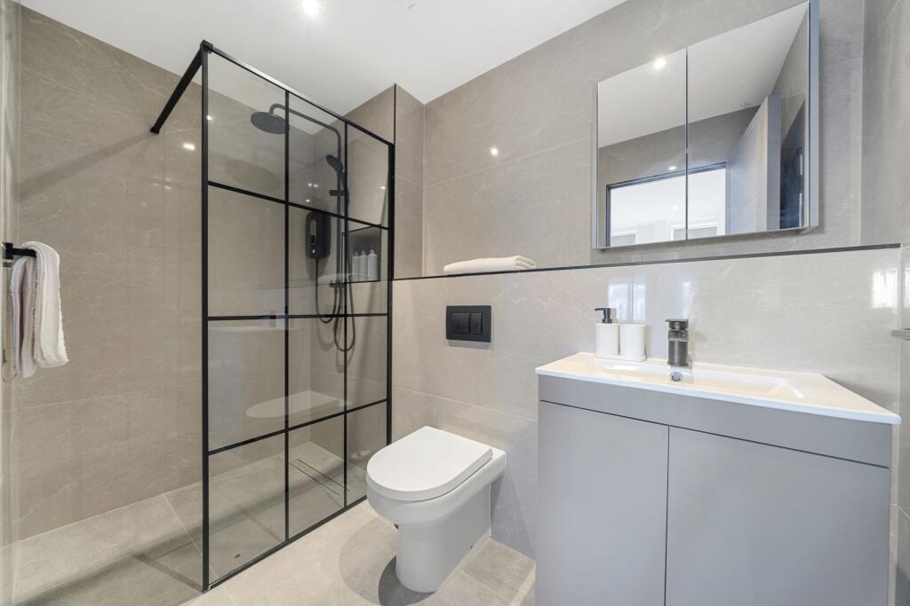 Apartment in London - View 2