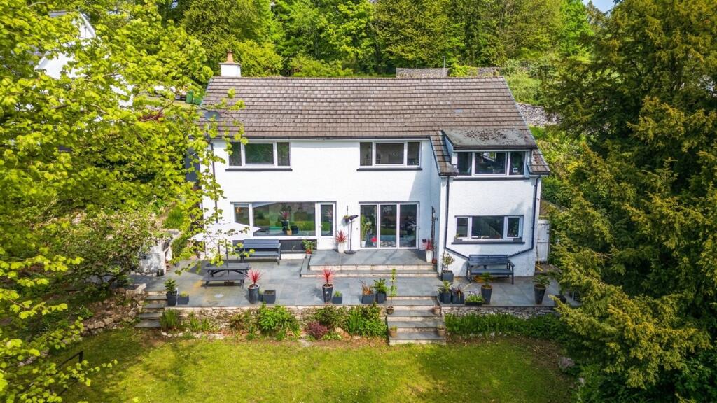 4 bedroom detached house for sale in Greenside, Kendal, LA9