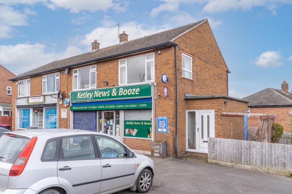 2-bed flat on Copperbeech Road, Ketley, Telford, Shropshire, TF1 5BQ, £90,000