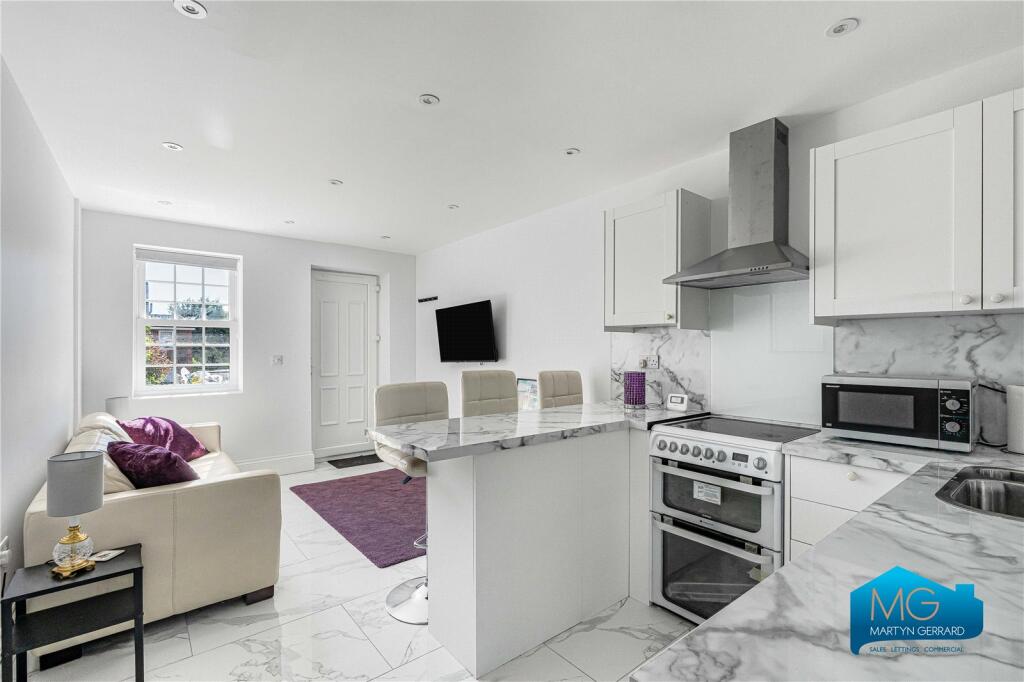 Main image of property: Southway, Whetstone, London, N20