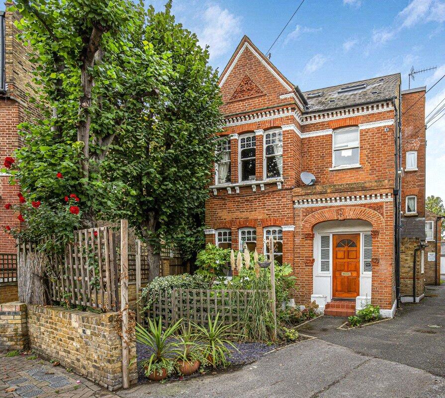 Main image of property: Balham Park Road, London, SW12