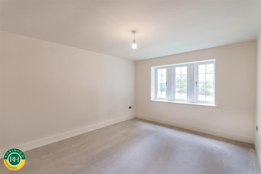 House in Doncaster - View 5