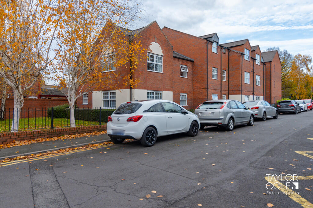 Main image of property: Moorgate, Tamworth