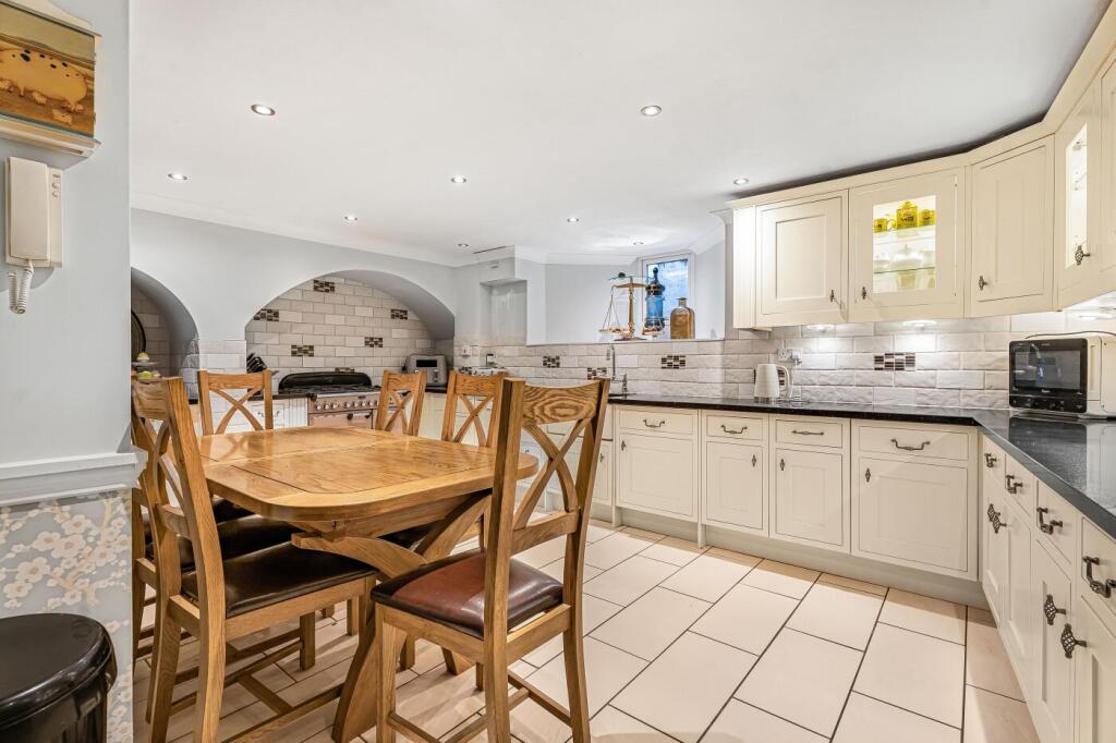 Astbury Terrace, Daventry, NN11 photo 3
