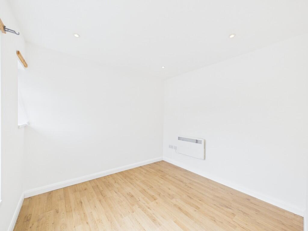 Apartment in Brighton - View 5