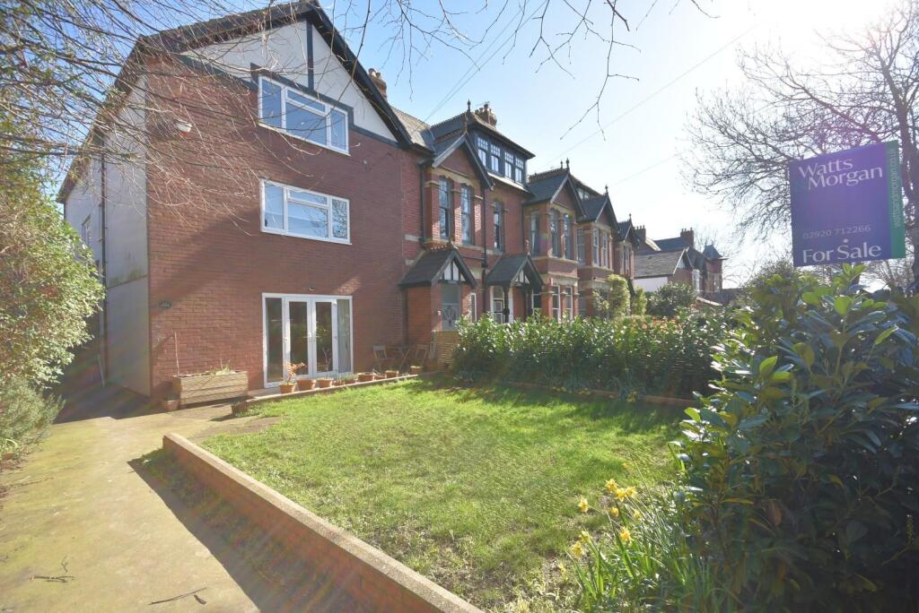 Main image of property: 44b Victoria Road, Penarth, CF64 3HY