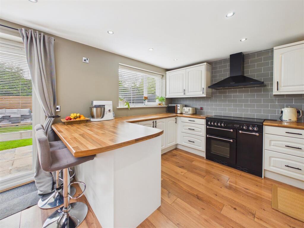 House in Hull - View 4