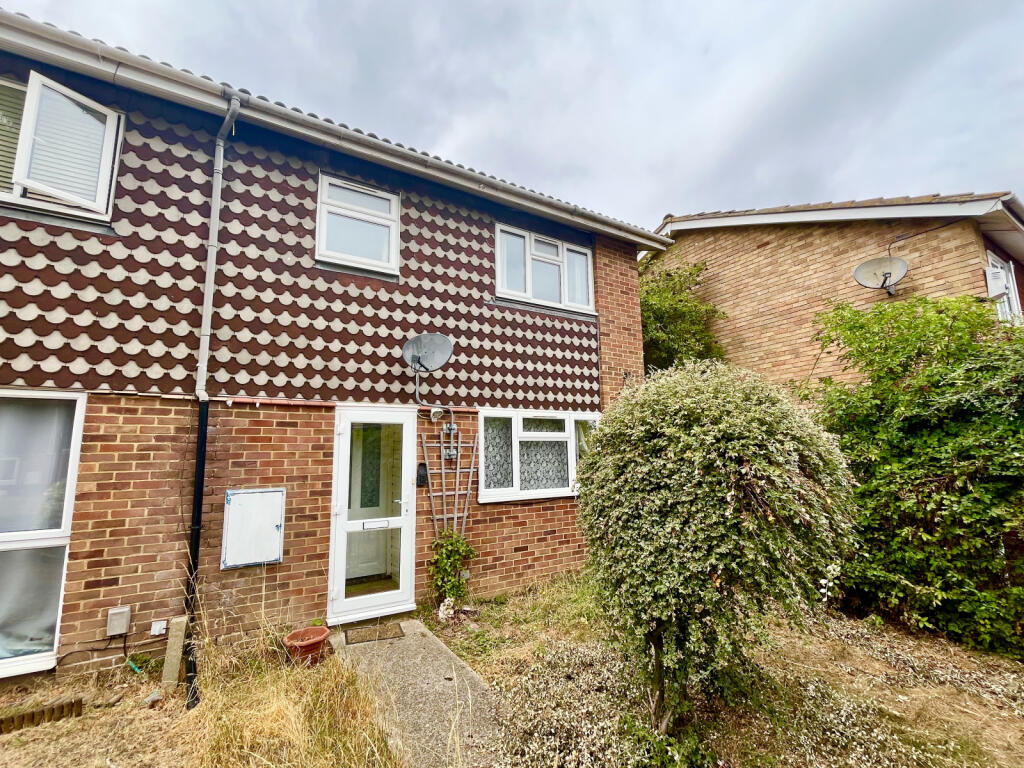 Main image of property: Vanquisher Walk, Gravesend, DA12