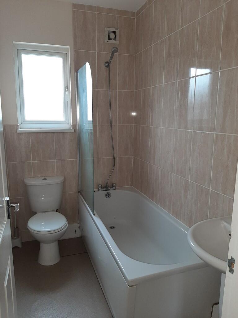Apartment in Doncaster - View 4