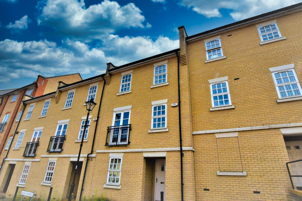 Main image of property: Albany Gardens, Colchester, CO2