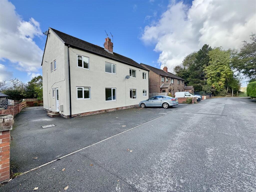 House in Kirklees, Gawthorpe, Kirkburton