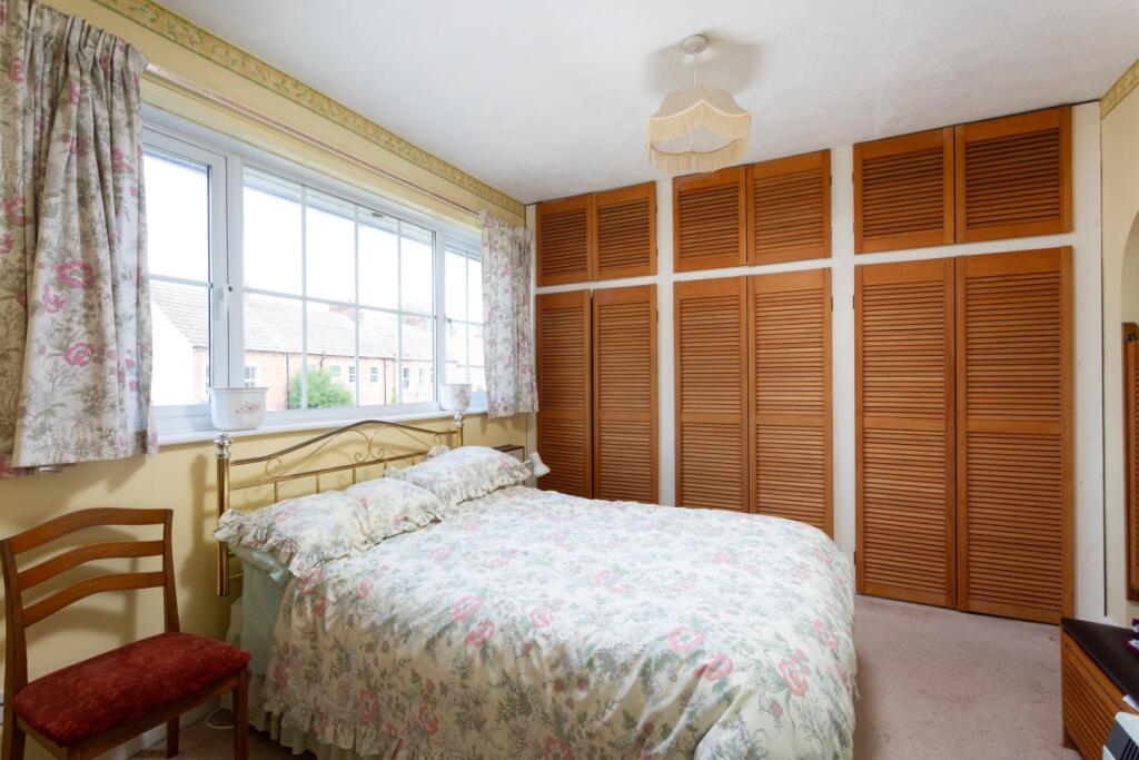 House in Leeds, Ryther cum Ossendyke - More
