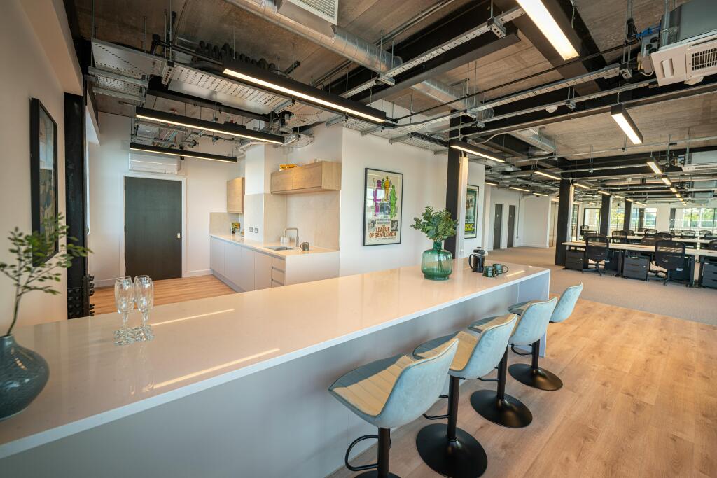 EALING_6994_I-BLOCK-KITCHEN (1).jpg