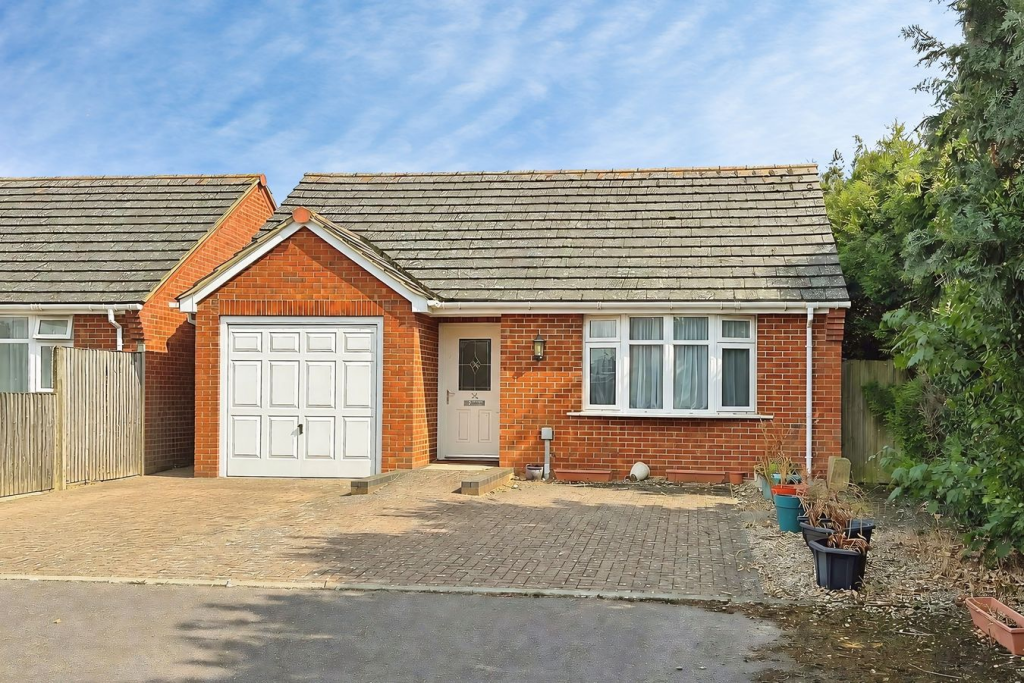 Main image of property: Meadow Way, Stotfold, Hitchin, SG5