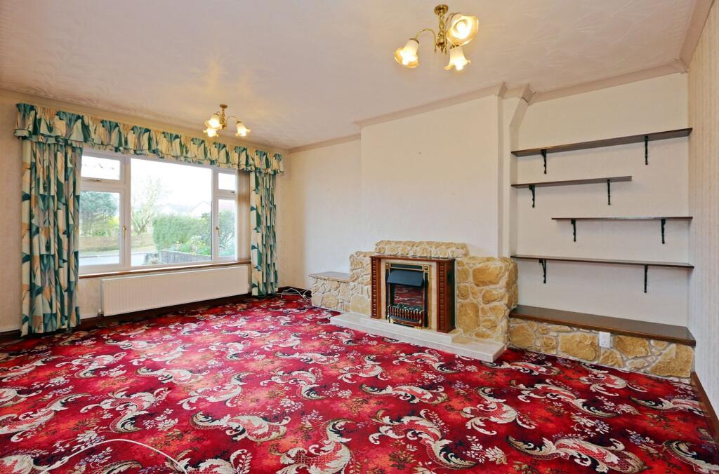 Meadow Crescent, Tonteg, CF38 photo 3