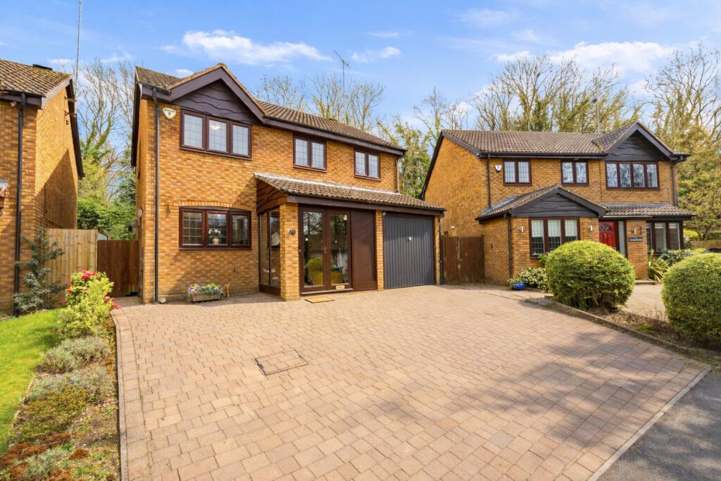Main image of property: Hunters Oak, Hemel Hempstead, Hertfordshire, HP2