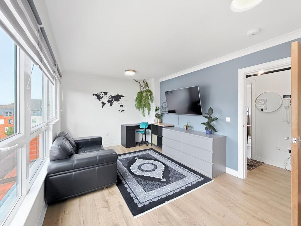 Apartment in Edinburgh - View 3