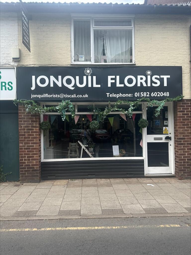 Main image of property: West Street, Dunstable, Bedfordshire, LU6