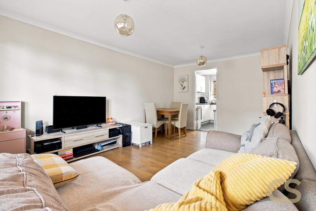 Apartment in Broxbourne, Hertfordshire - More
