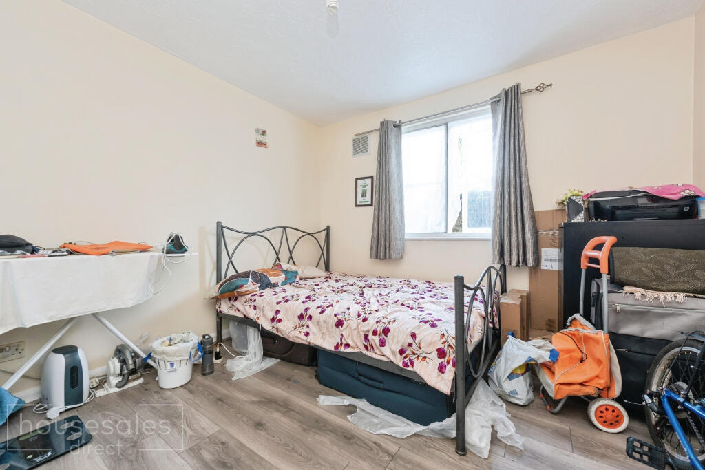 Apartment in Twickenham - View 5