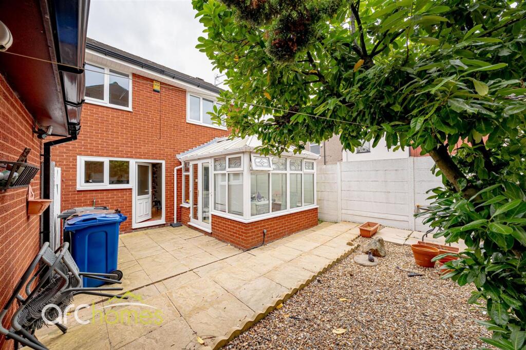 House in Wigan, Greater Manchester - View 4