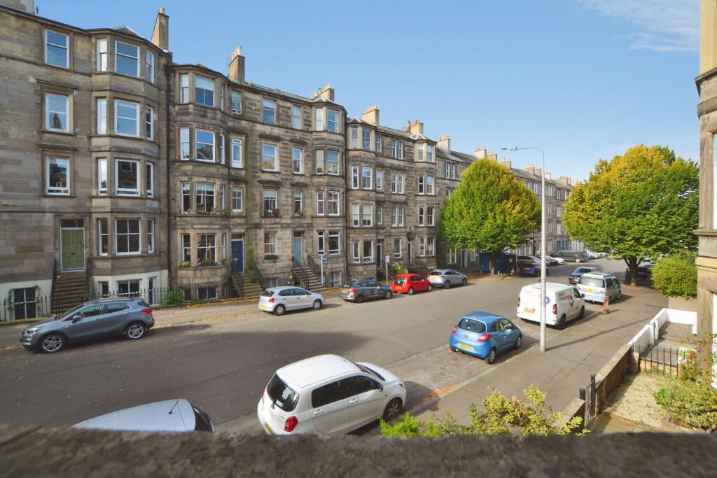 Apartment in Edinburgh, Hillside, Leith Central - View 4